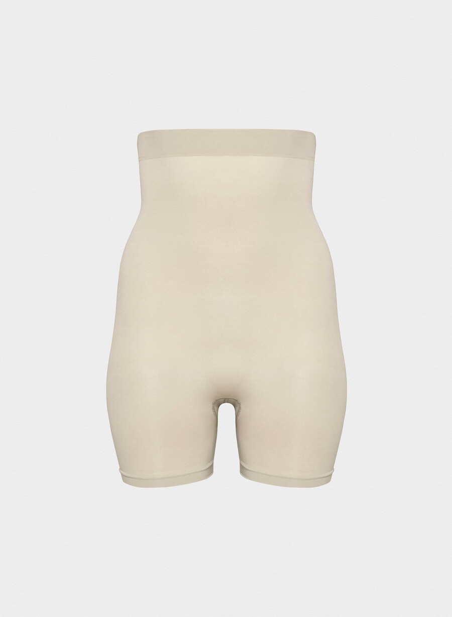 shapeenhance シームレスショートパンツ サンド