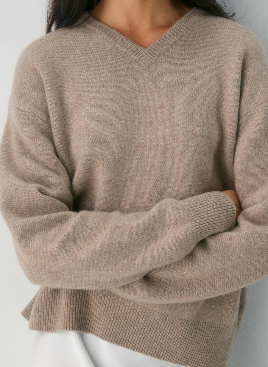 エッセンシャル カシミア リラックス vネック セーター アンダイド hthr nmd トープ