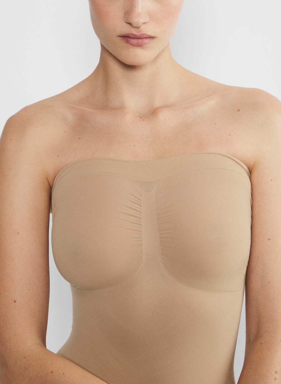 shapeenhance ストラップレスロンパー ソフトタン