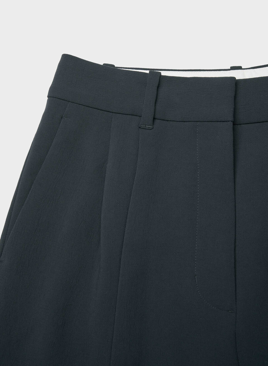 エフォートレスパンツ カーブフィット クロップドパンツ - クレペット ダークナイトネイビー