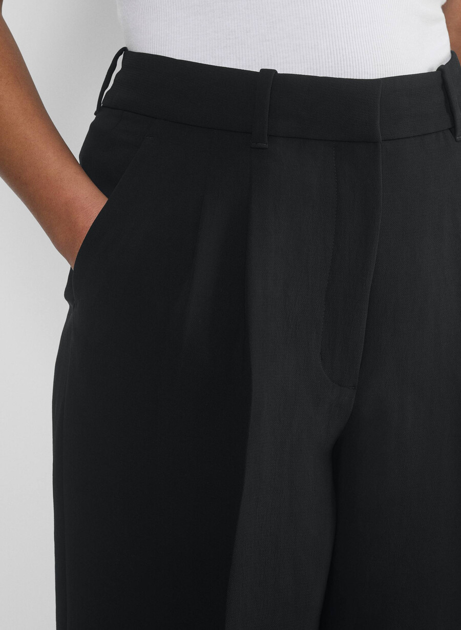 エフォートレスパンツ カーブフィット クロップドパンツ - クレペット マルコナベージュ